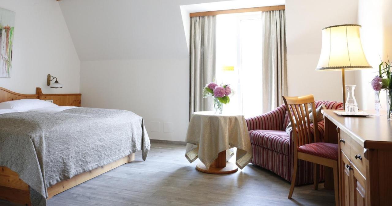 Birkenhof Gols - B & B - Wohlfuehl Hotel Mit Wochenend-Restaurant Екстериор снимка