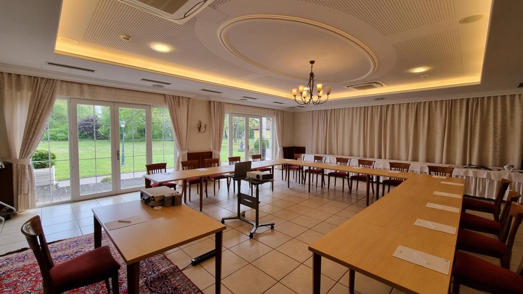 Birkenhof Gols - B & B - Wohlfuehl Hotel Mit Wochenend-Restaurant Екстериор снимка