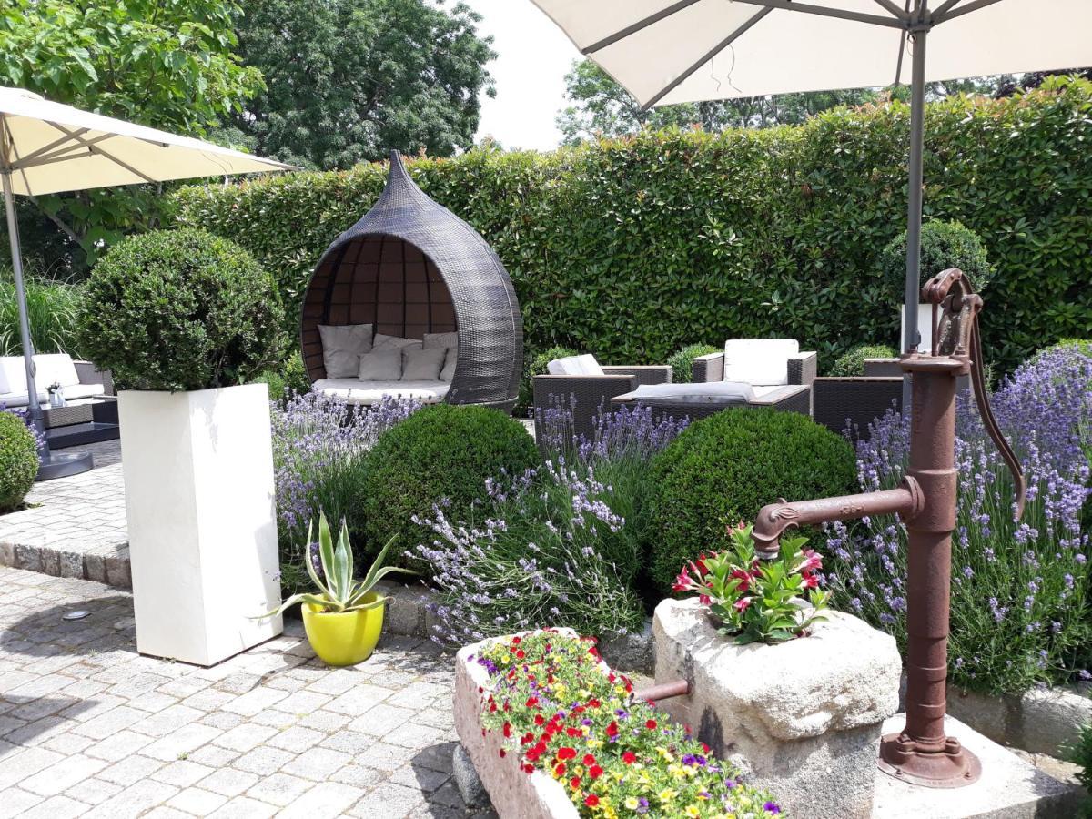 Birkenhof Gols - B & B - Wohlfuehl Hotel Mit Wochenend-Restaurant Екстериор снимка