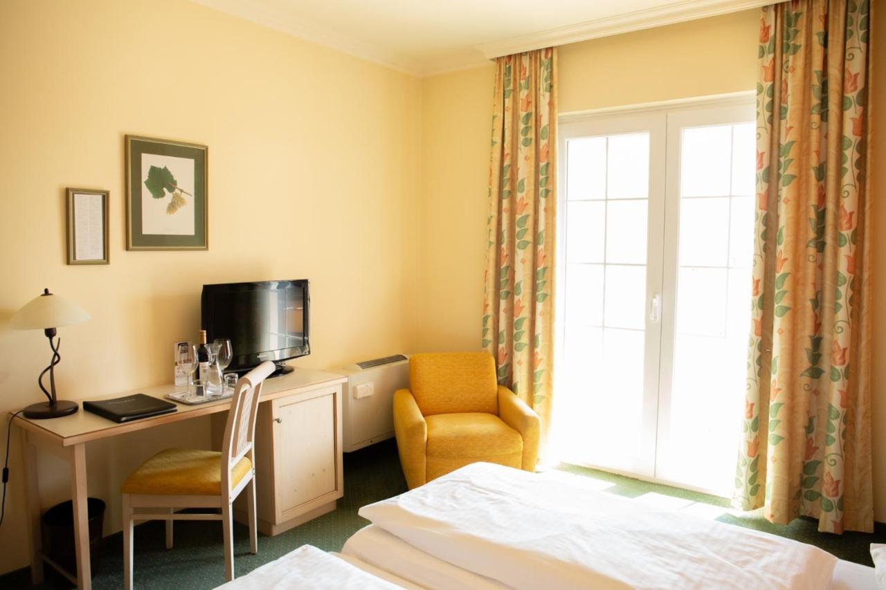 Birkenhof Gols - B & B - Wohlfuehl Hotel Mit Wochenend-Restaurant Екстериор снимка